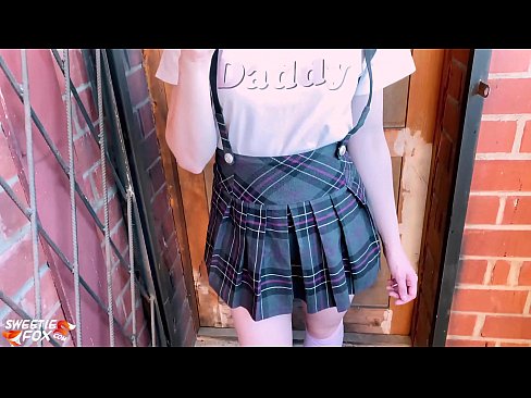 ❤️ Schoolgirl Sucks a dick gu domhainn agus fucks an àite clasaichean. ❤❌  Bhidio porn  leinn  ️❤